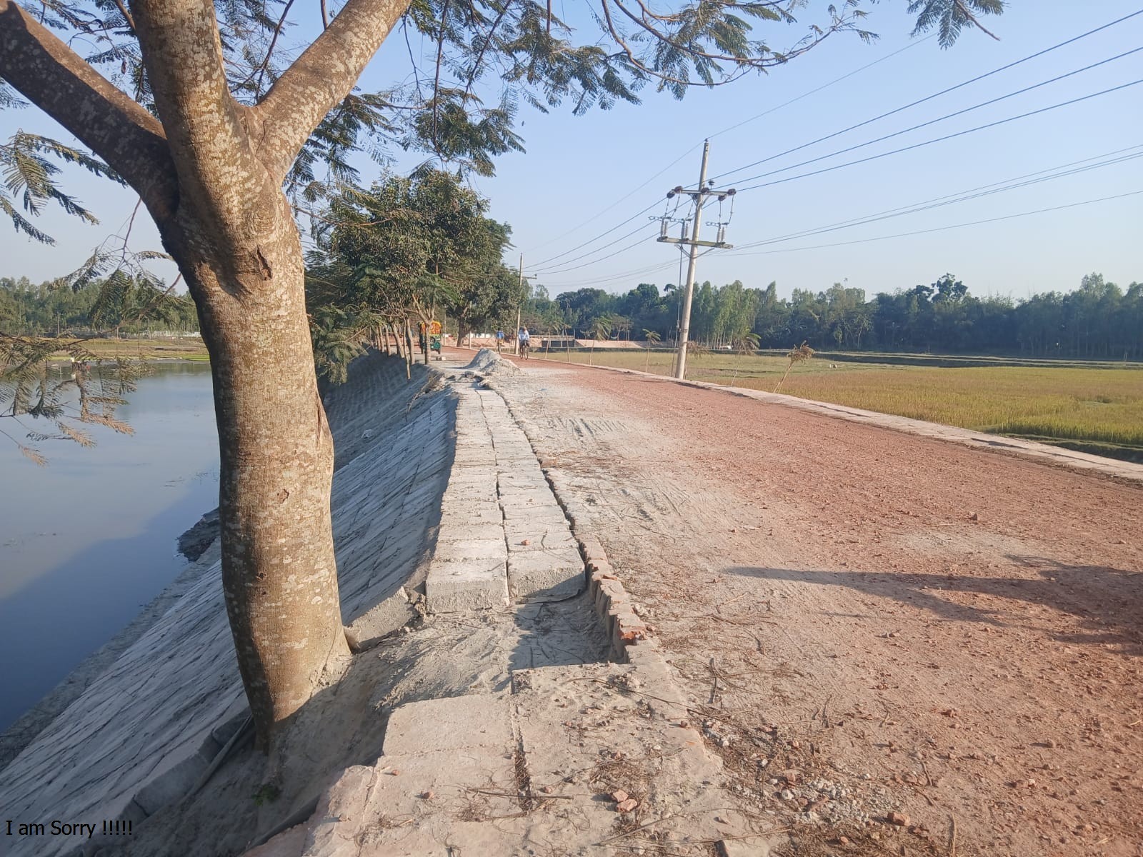 কুড়িগ্রামে সড়ক নির্মাণে ব্যাপক অনিয়মের অভিযোগ, মেয়াদ শেষ হলেও কাজ হয়েছে ৬০ শতাংশ