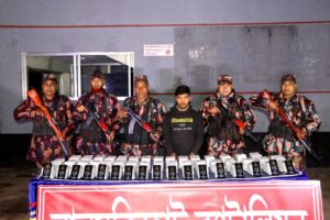 লালমনিরহাটে বিজিবির অভিযানে ১০৪৮টি ভারতীয় মোবাইল ডিসপ্লে উদ্ধার, একজন আটক