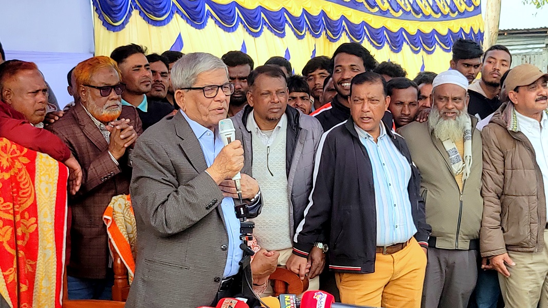 হাসিনা থাকলে দেশে অন্তত একটি গণতান্ত্রিক ব্যবস্থা চলত : মির্জা ফখরুল সরকার চালানোর অভিজ্ঞতা আমাদের আছে, রাজনীতির নামে ব্যবসা করি না