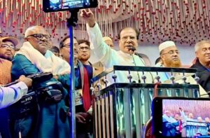 রাজারহাটে বিএনপির নির্বাচনী জনসভায় সাবেক উপমন্ত্রী অধ্যক্ষ আসাদুল হাবিব দুলু